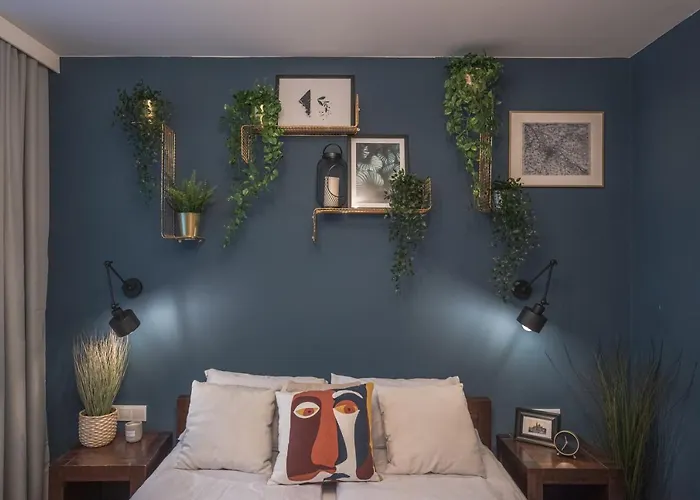 Spacious ~ 150m Main Square ~ Self Check-in 24h * Breslau