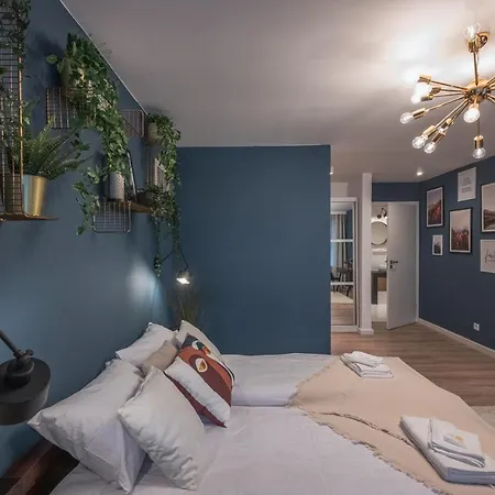 Apartmán Spacious ~ 150m Main Square ~ Self Check-in 24h