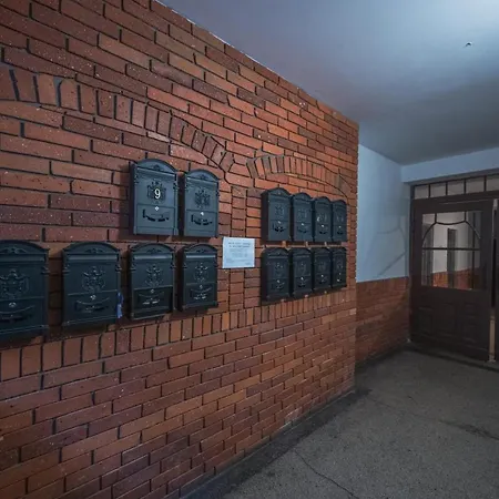 Spacious ~ 150m Main Square ~ Self Check-in 24h Apartment Breslau