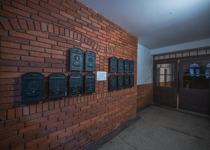 Spacious ~ 150m Main Square ~ Self Check-in 24h Apartment Wroclaw